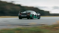 Pengujian kecepatan tersebut digelar di fasilitas Automotive Testing Papenburg di Jerman. Mobil listrik Rimac Nevara memang dirancang untuk bisa melaju kencang ke depan maupun belakang. Sebab, kendaraan itu tak dibatasi rasio gigi mundur. Foto: Doc. Rimac