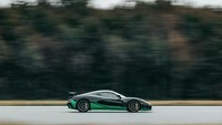 Chief Executive Officer (CEO) Rimac Automobile Mate Rimac mulanya tak mengira akan membuat kendaraan listrik yang bisa mundur dengan kecepatan tinggi. Namun, kelebihan tersebut rupanya justru membawa berkah dengan tambahan satu rekor dunia. Foto: Doc. Rimac