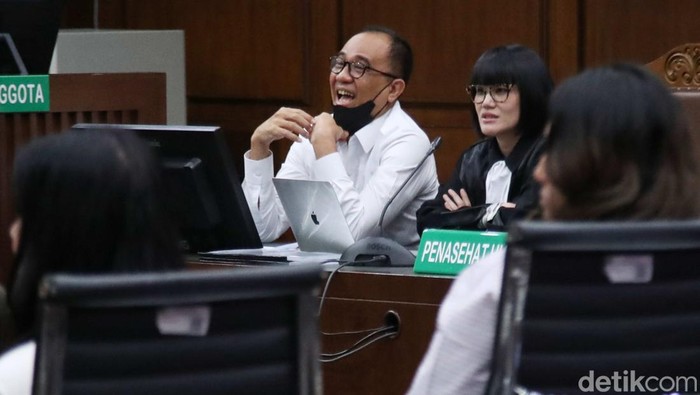Momen Istri-Anak Perempuan jadi Saksi Sidang Kasus Korupsi Rafael Alun