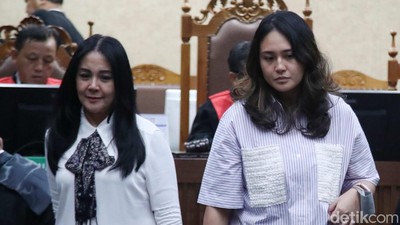 Momen Istri-Anak Perempuan Jadi Saksi Sidang Kasus Korupsi Rafael Alun