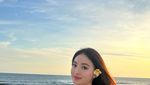 Cantiknya Pose Natasha Wilona saat Menikmati Es Krim