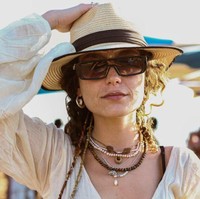 Dia menutup matanya dan tubuhnya tidak bergerak untuk menipu para kelompok bersenjata itu dengan mengira dia sudah mati. Noam bersembunyi selama berjam-jam bersama mayat, termasuk mayat kekasihnya. Foto: dok. Facebook