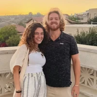 David langsung melempar Noam ke bagian belakang kontainer dan memintanya untuk bersembunyi. Bom kemudian meledak dan kelompok tersebut menembaki orang di sekitar sana. Foto: dok. Facebook