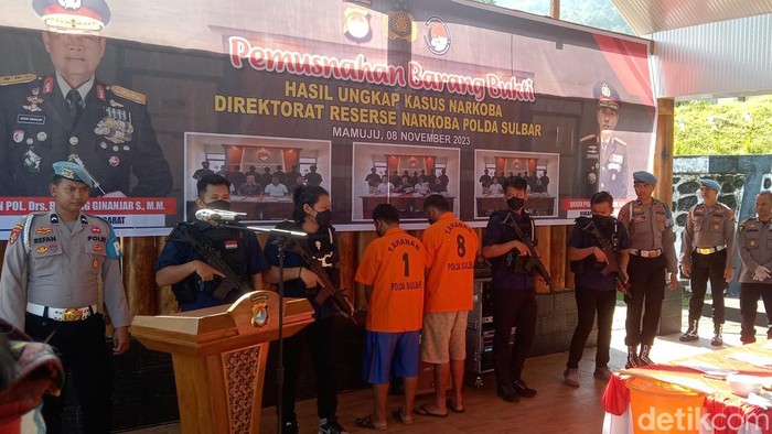 Pemusnahan barang bukti narkoba di Polda Sulbar. Hafis Hamdan/detikcom