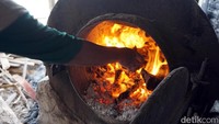 Menurut pedagang harga kedelai lokal naik dari Rp 9.000 menjadi Rp 11.000/Kg, sedangkan kedelai impor dari Amerika Serikat naik dari Rp 10.000 menjadi Rp 12.500/kg.