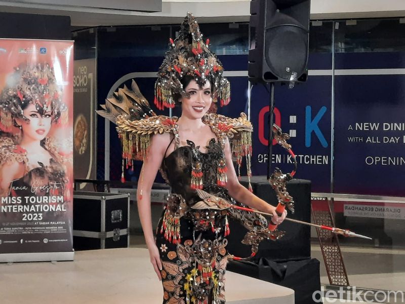 Putri Pariwisata Tania Saputra