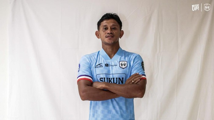 Rizky Pellu resmi gabung Rans Nusantara FC.