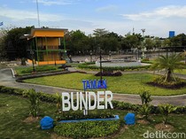 Penampakan Taman Bunder Gresik yang Ternyata Tidak Bundar