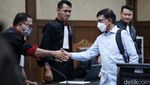 Tok! Johnny G Plate Divonis 15 Tahun Penjara