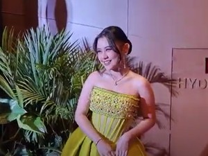 Gaya Musisi Tanah Air di Red Carpet AMI Awards 2023