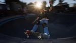 Aksi Puluhan Remaja Perempuan California di Atas Skateboard
