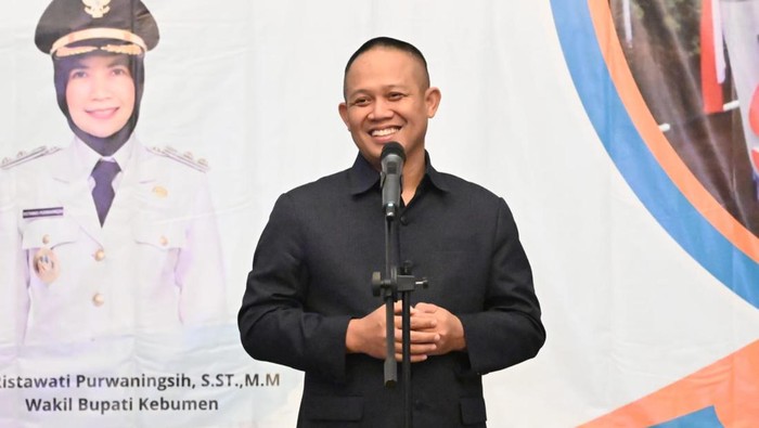 Bupati Kebumen Arif Sugiyanto