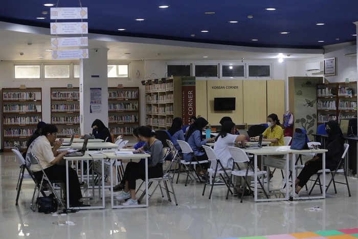 Fasilitas Literasi di Surabaya