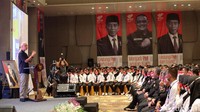 Dalam pidatonya, Ganjar Pranowo menyinggung masih adanya kasus pekerja migran ilegal.   