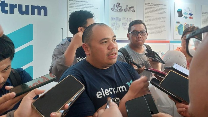 GOTO luncurkan motor listrik