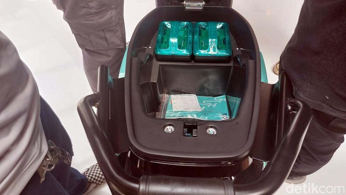 GOTO & TOBA Luncrukan Motor Listrik H5, Harga Rp 20-30 Jutaan Perusahan patungan GOTO dan TOBA, Electrum, meluncurkan produk motor listrik bernama Electrum H5. Begini bentuknya.