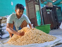 Harga Kedelai Meroket Rp 12.550 Per Kilo, Perajin Tempe Banyumas Galau