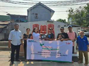 Hutama Karya Salurkan Bantuan Laptop-Tenda di Jakarta & Yogyakarta