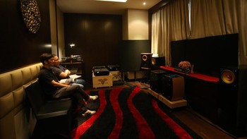 61 kamar di Fairmont Hotel telah disiapkan khusus untuk menciptakan pengalaman imersif bagi pengunjung. Selain menampilkan peralatan audio video, pameran ini juga akan diisi dengan aktivitas yang mendidik dan menghibur. 