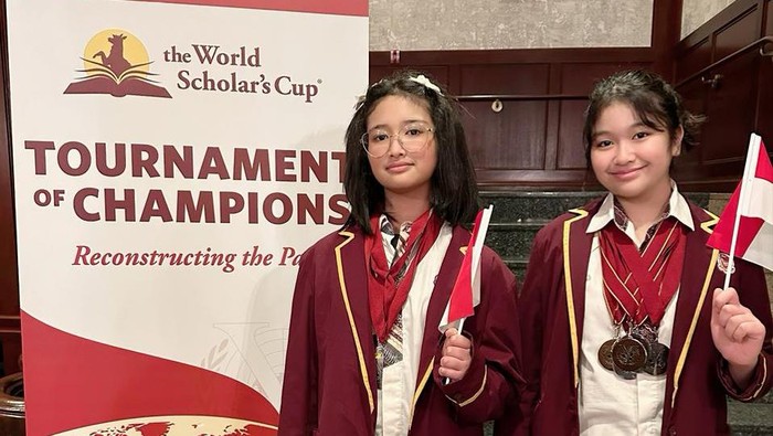 isha Kintan Katiluna dan Neby Raihana Zahra, putri Dirkrimum Polda Metro Jaya Kombes Hengki Haryadi meraih medali dalam turnamen akademik di Yale University, AS