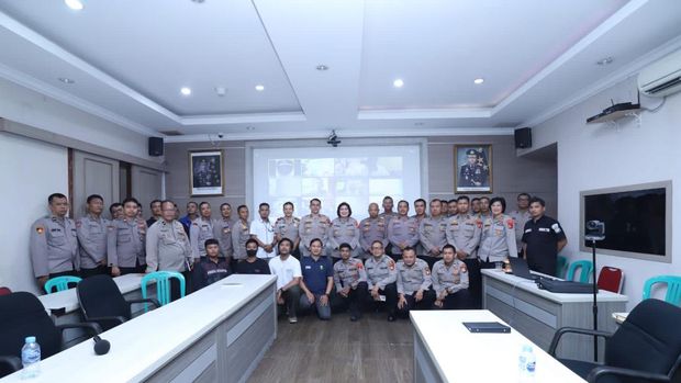Kapolsek Mampang Prapatan Kompol David Kanitero menjadi narasumber dalam program 'Polri Belajar'