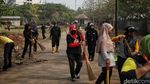 Kerja Bakti Antisipasi Musim Hujan di Rusun Marunda