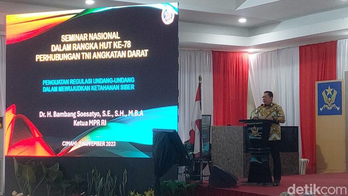 Ketua MPR RI Bambang Soesatyo di Pusdikhub Kodiklat TNI AD, Cimahi