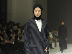 10 Koleksi Sabamodest Tampilkan Busana Monokrom di JFW 2024
