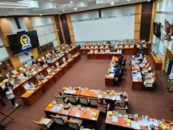 Banyak Daerah Tak Ada Internet, DPR Soroti Kinerja Komdigi
