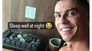 Tidur yang nenyak ya fans Setan Merah meski MU kalah. Foto: Twitter