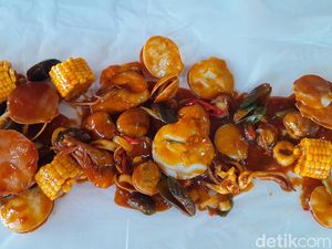 Mix Crabbys, Hidangan Laut Serba Lengkap dari Pangandaran