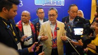 Dalam penyempurnaan regulasi tersebut, kata Zulhas, pihaknya terbuka terhadap masukan dan saran dari asosiasi. Sekadar informasi, turut hadir pada The Biggest Real Estate Summit 2023 di antaranya Sekjen Kemendag Suhanto, Direktur Jenderal Perdagangan Dalam Negeri Kemendag Isy Karim, Ketua Umum AREBI Lukas Bong, Ketua Panitia The Biggest Real Estate Summit 2023 sekaligus Sekjen AREBI Sulihin Widjaja, dan undangan lainnya. Acara tersebut mengupas tentang kondisi industri properti di Tanah Air menjelang kontestasi Pemilu 2024 serta menilik prospeknya di mata dunia
