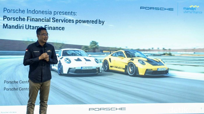Mandiri Utama Finance (MUF) menjalin kerja sama dengan Porsche Indonesia. Mereka meluncurkan Porsche Financial Services.