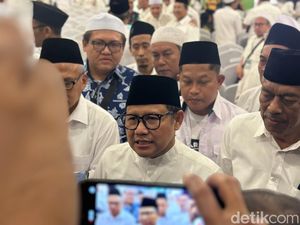 Cak Imin Buka-bukaan Hasil Survei Real AMIN di Depan Para Kiai hingga Gus