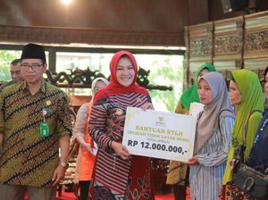 Bupati Klaten Salurkan Bantuan untuk RTLH-Jambanisasi Lewat Baznas