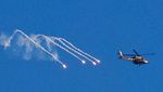 Penampakan Helikopter Apache Israel Bombardir Gaza