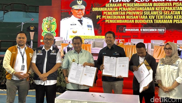 Pj Gubernur Sulsel Bahtiar Baharuddin dan PTPN XIV tandatangani MoU kerjasama program budi daya pisang.