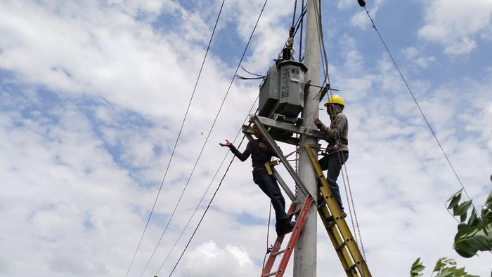 PLN listriki 8 dusun terpencil di Wajo