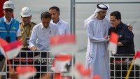 Jokowi menjabarkan, PLTS Terapung Cirata adalah kerja sama besar antara Indonesia dan Uni Emirat Arab dalam mengembangkan energi baru terbarukan.