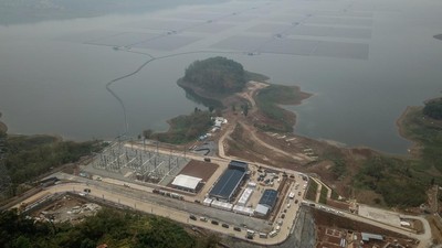 Potret PLTS Terapung Cirata Mulai Beroperasi, Terbesar di Asia Tenggara