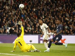 Sempat Tertinggal, Real Madrid Bungkam Napoli 4-2