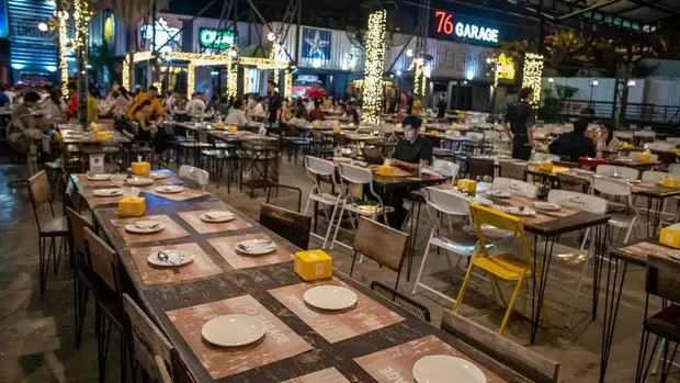 Restoran 76 Garage Thailand
