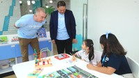 CURIOOkids hadir untuk pertama kalinya di Indonesia untuk mengatasi tantangan pekerjaan bagi anak-anak di masa mendatang. CURIOOkids percaya bahwa learning behaviour menjadi kunci krusial agar anak mampu bertahan, dan bahkan sukses menjalani situasi zaman yang terus berubah. 