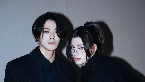 Momen kemesraan Karina Coser dan suami, Xiao Fong Jhony.