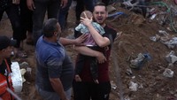 Dalam data yang dihimpun Al Jazeera dari Kantor Koordinasi Urusan Kemanusiaan PBB (OCHA), serangan Israel telah menewaskan 4.104 anak di Gaza selama perang saat ini. (AP Photo/Mohammed Dahman)  
