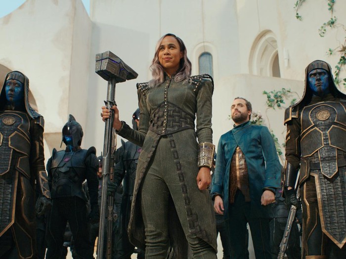 (Center, L-R): Zawe Ashton as Dar-Benn and Daniel Ings as Ty-Rone in Marvel Studios THE MARVELS. Photo courtesy of Marvel Studios. © 2023 MARVEL.