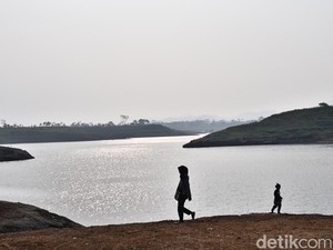 Proyek PLTS Saguling Diguyur Rp 1 Triliun