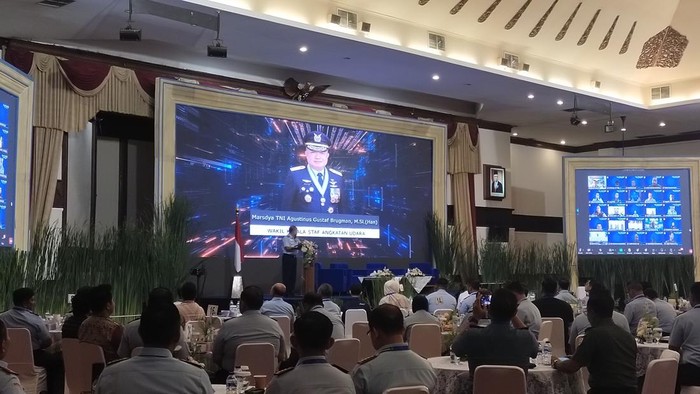 Wakil Kepala Staf TNI Angkatan Udara (AU), Marsdya Agustinus Gustaf Brugman di acara seminar, di Gedung Puri Ardhya Garini Lanud Halim Perdanakusuma.