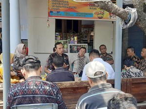 Warga yang Sumurnya Tercemar Rembesan Minyak di Kediri Minta Kompensasi