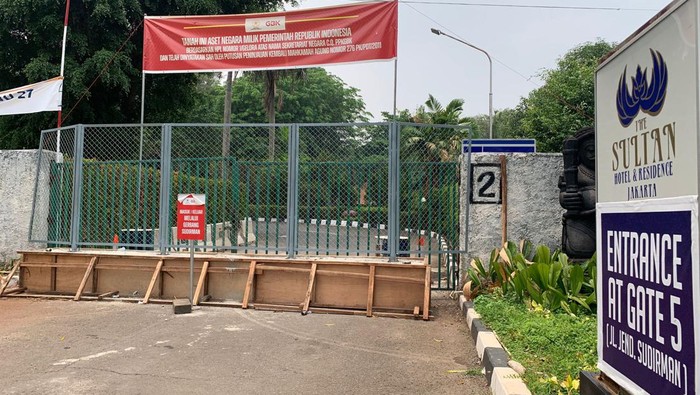 Akses masuk Hotel Sultan dibeton